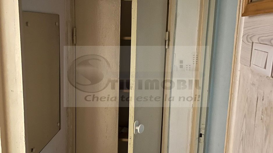 APARTAMENT 1 CAM DECOMANDAT PODU DE FIER ET 2 DIN 4 LIBER - Poză 2