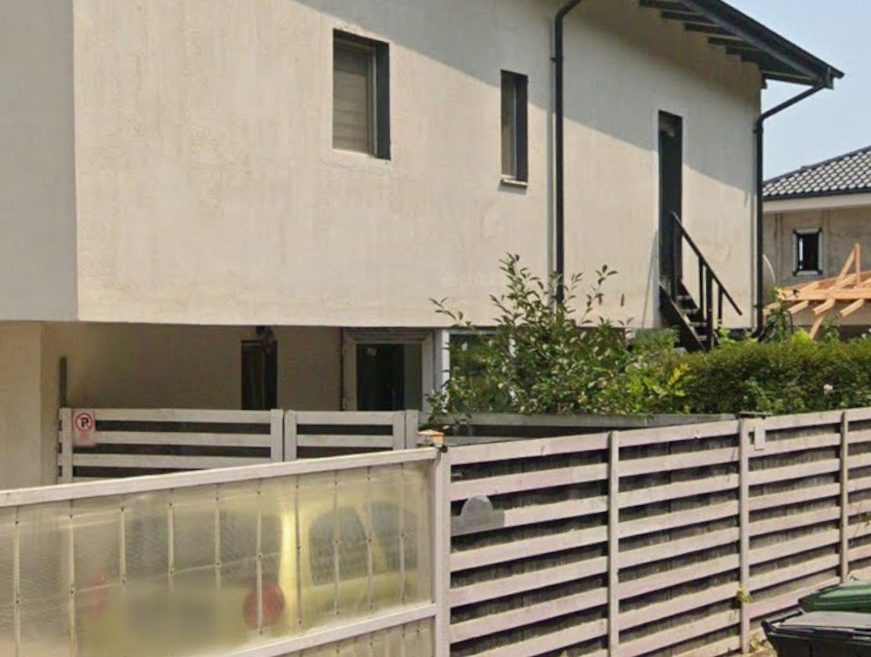 Vilă modernă cu 4 camere, lângă pădure, în Tunari - Poză 2