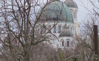 Casa de vanzare in Ghelari – liniste, natura si spatiu generos! Schimb - Poză 11