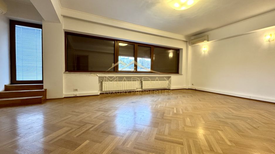 Vila centrala cu 13 camere *460mpu* + garaj // Dorobanți - Poză 29
