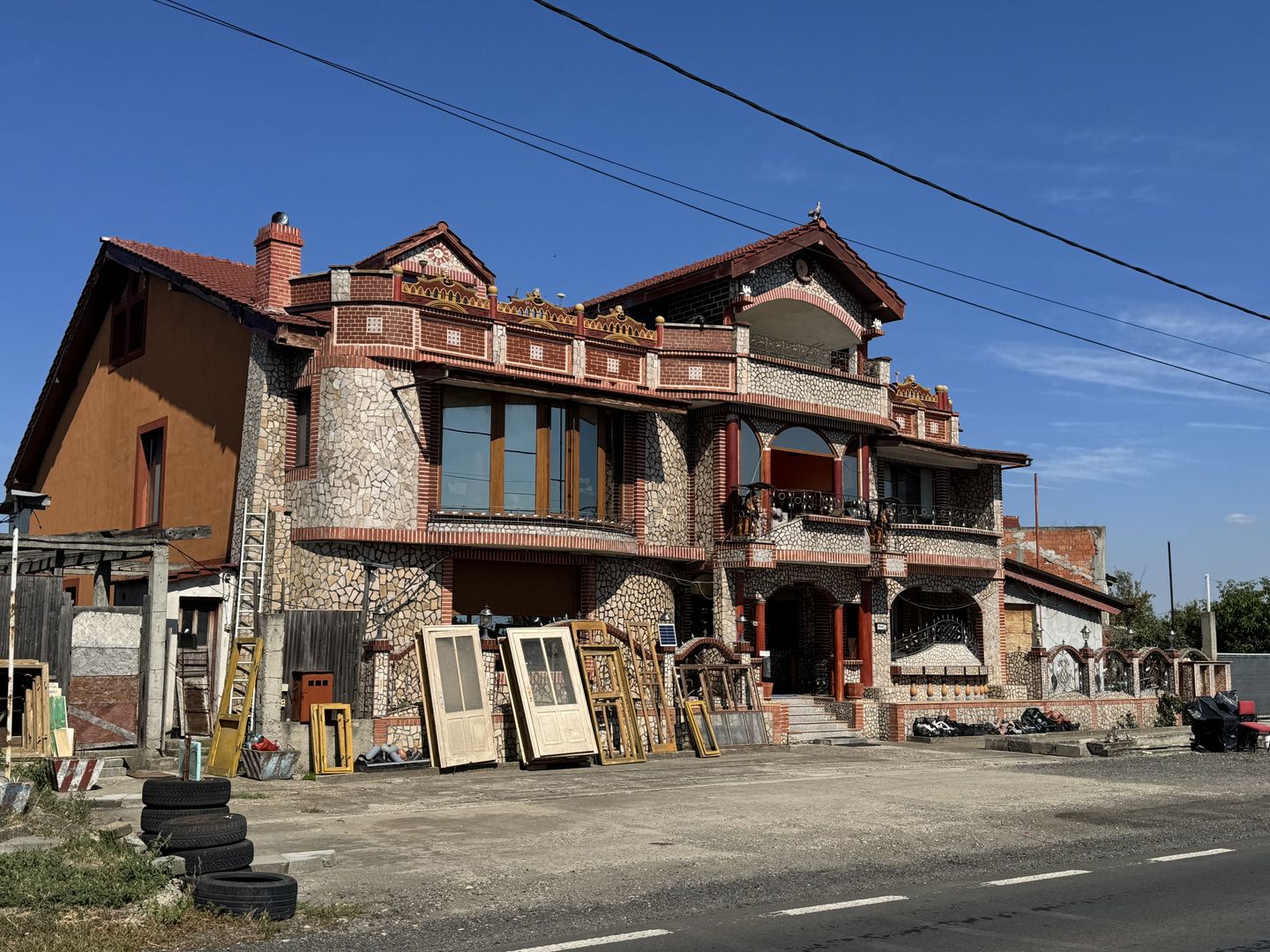 Casa Individuala Becicherecu Mic,P+E,8 Camere,6 Bai,Multiple Anexe - Poză 2