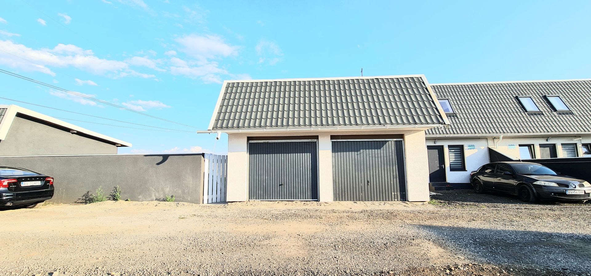 Casa 4 camere cu garaj mobilata si utilata cartier Izvor Tarlungeni - Poză 7