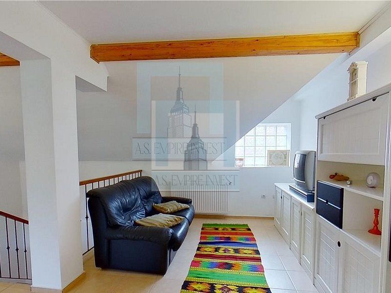 Vilă deosebită cu 6 camere în zona Şchei, Braşov - Poză 20