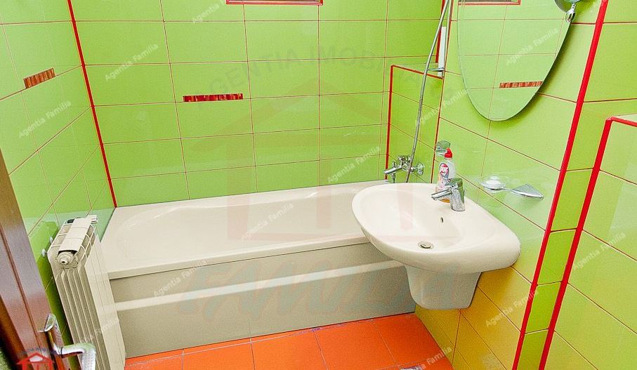 Vanzare apartament cu 2 camere, centru( Egreta, bloc din 90''), parter - Poză 14