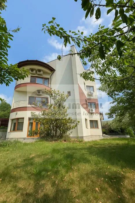 Casă deosebită – zona Mănăstirea Cetățuia, Hlincea - 490.000 euro - Poză 1