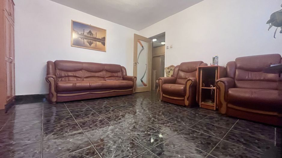 Apartament 3 camere decomandat- Micro 4, Târgoviște - Poză 1