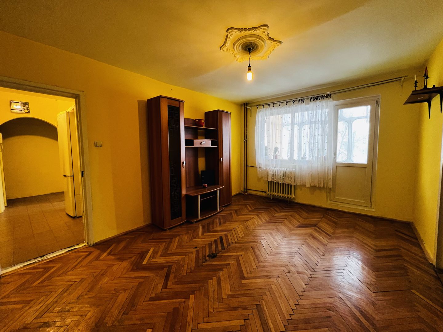 Apartament 4 Camere I Et 1 I Zona Girocului - Poză 1