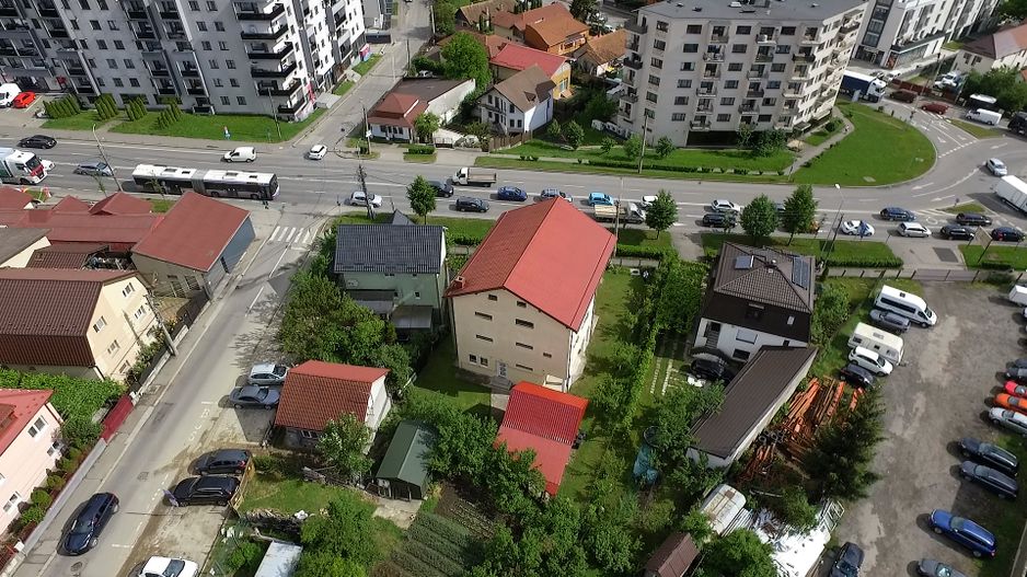 Casa cu 10 camere de vanzare pe str. Corneliu Coposu - Poză 3