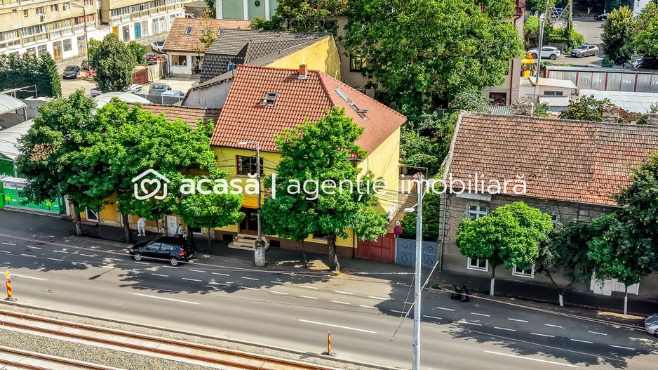 Imobil versatil D+P+E+M | Arteră principală Arad | Curte cu acces auto - Poză 1
