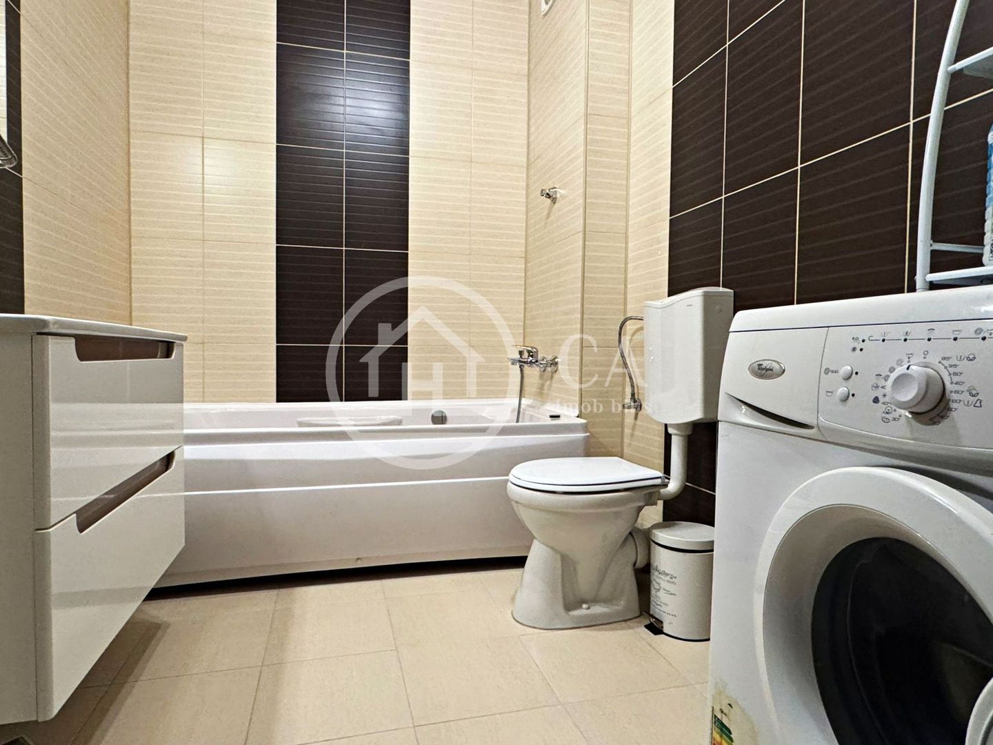 Apartament de închiriat cu 2 camere în ARED, Oradea - Poză 8