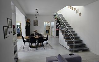 Casa 4 camere, Central, Cipariu, Titulescu, Brâncuși, Parcare - Poză 1