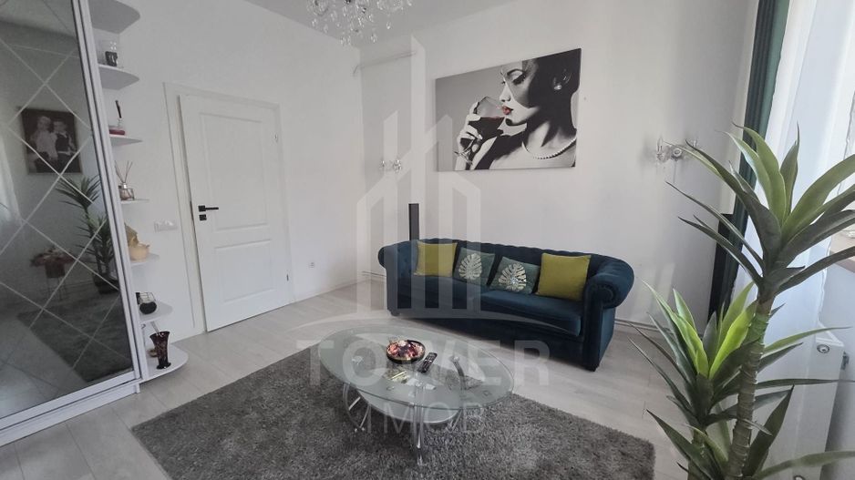 Apartament ULTRACENTRAL de vânzare - Poză 2