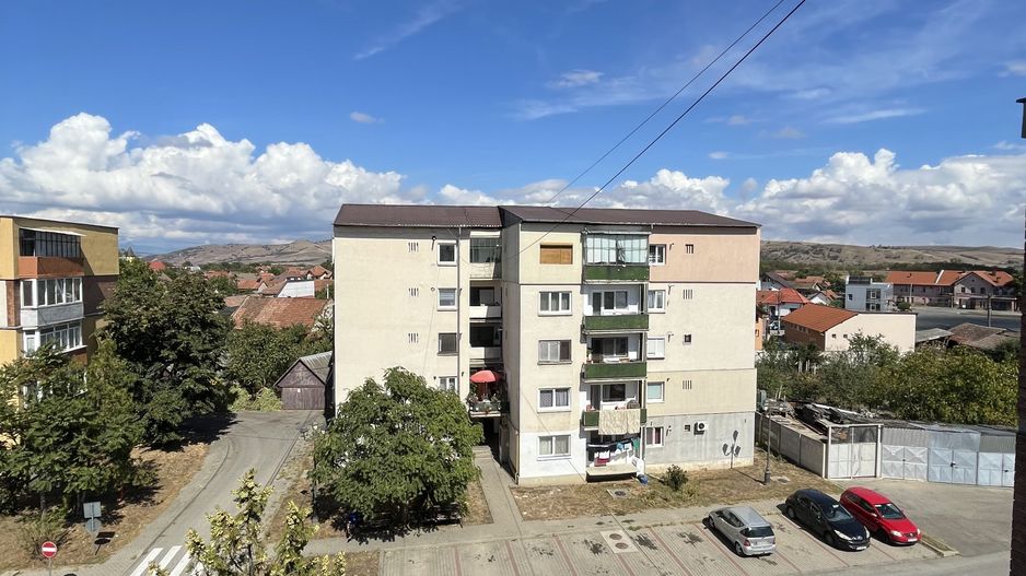 Apartament de vanzare in cartierul Lucian Blaga in stadiu de renovare! - Poză 1