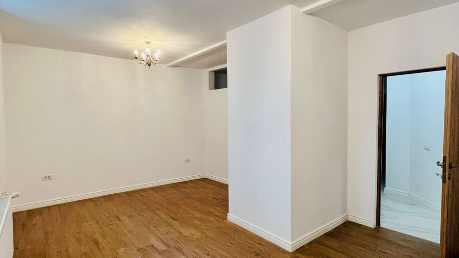 Birouri sau cabinete de Lux în Armenească - Poză 21