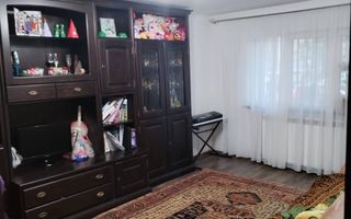 Se vinde apartament 3 camere/ultracentral/Focsani/parter - Poză 3
