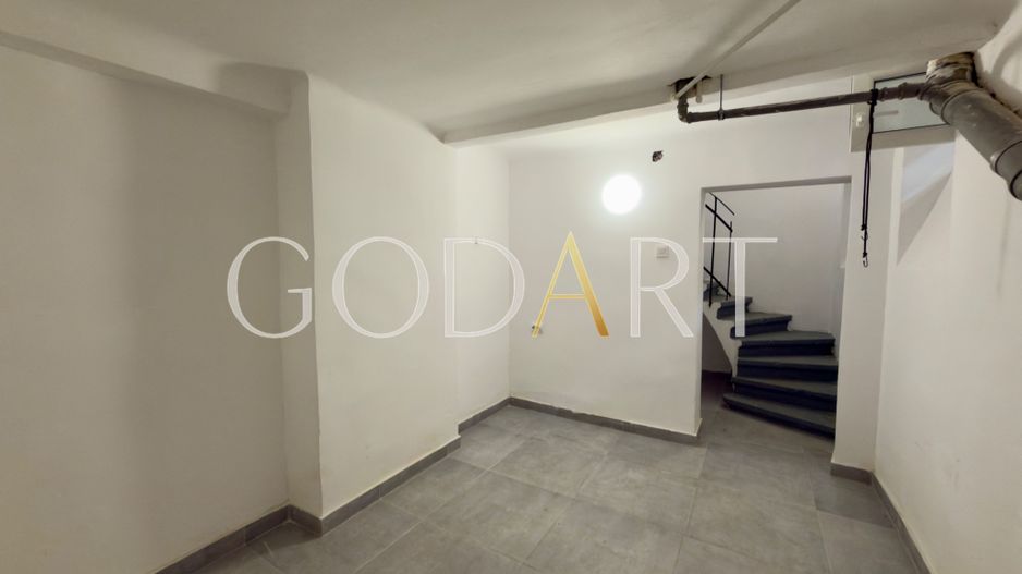 Vila spatioasa | Complet renovată | Central - Poză 29