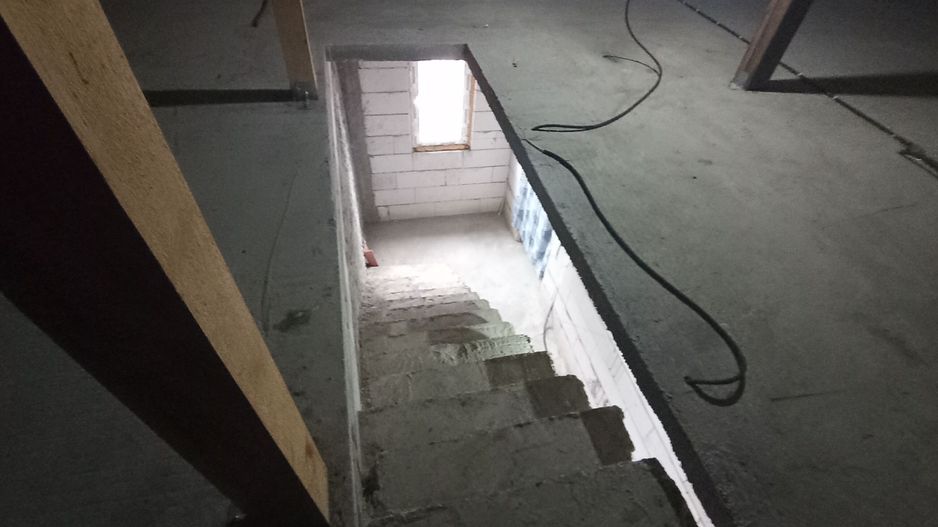 Casa Individuala Suprafete Generoase, Teren Mare, La Rosu - Poză 15