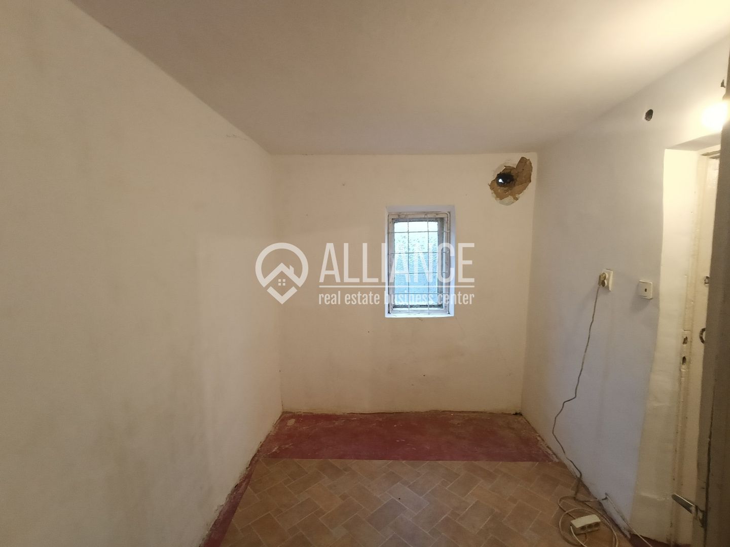 CUMPANA ( cod02) - Casa batraneasca 5 camere cu teren 491 mp - Poză 8