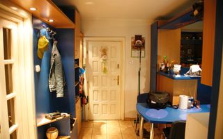 Apartament cu 4 camere, 82 mp, 2 băi și 2 balcoane, zona Câmpului. - Poză 4