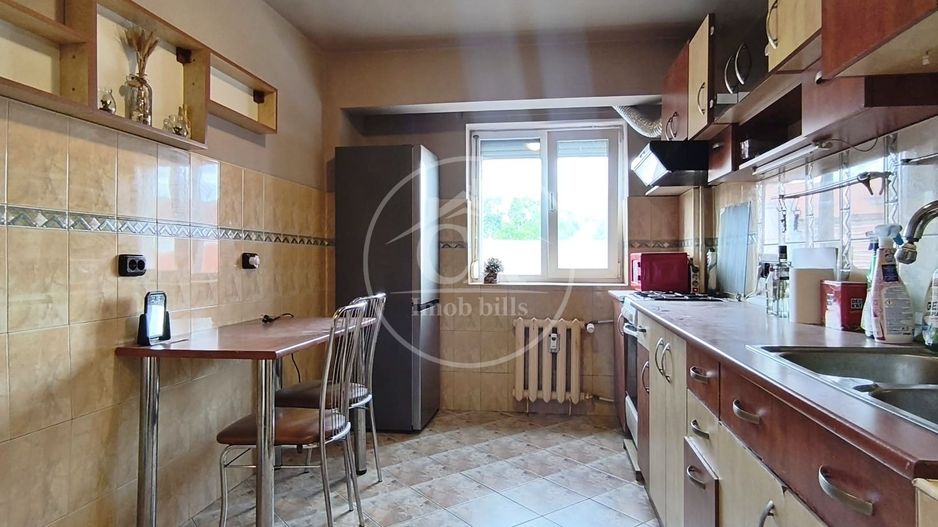 Apartament cu 4 camere de închiriat în zona Dacia, Oradea - Poză 10