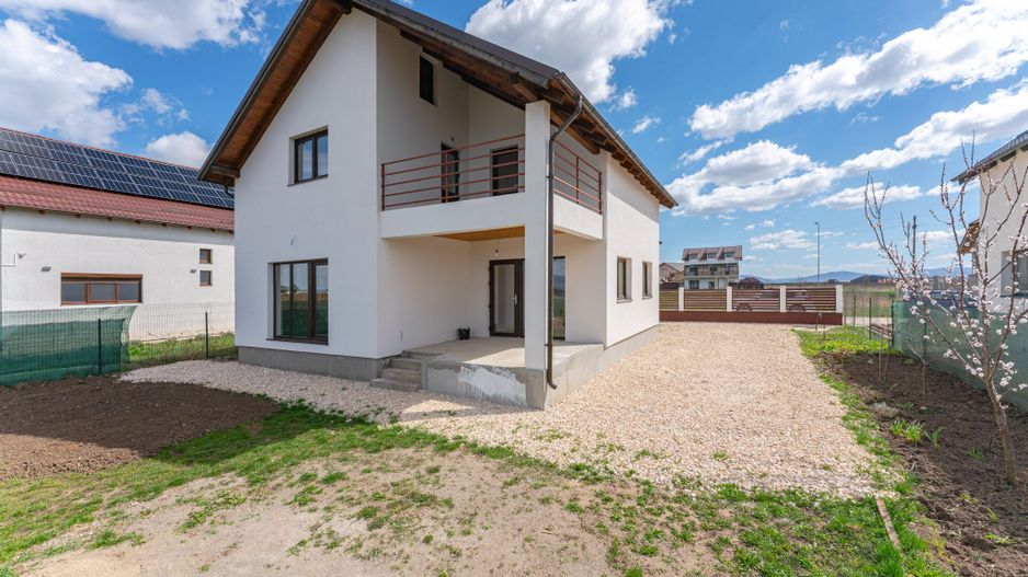 Casă nouă în Bod, P+M, de vânzare "la alb" sau "la cheie" - Poză 4