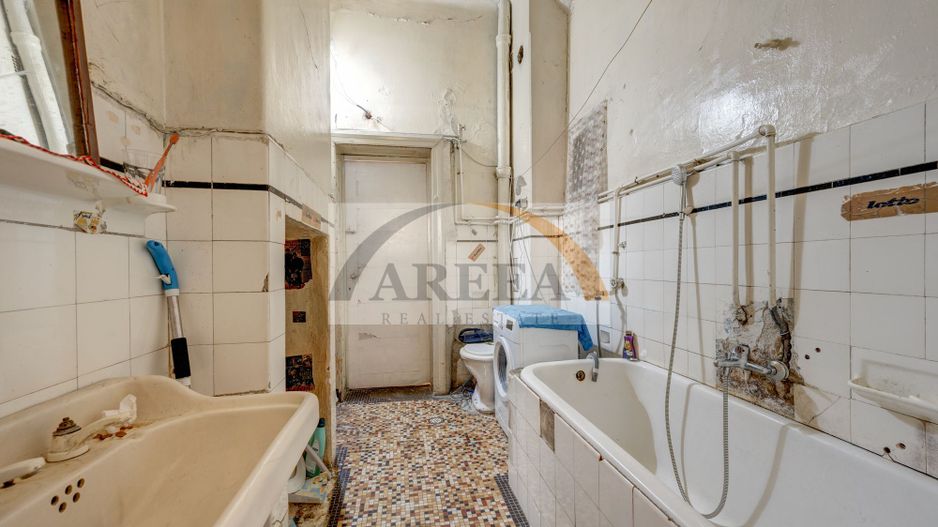 Proprietate in vila, etaj, partial renovat - Pasajul Unirii - 154 mp - Poză 20