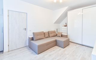 Casa zona centrala, curte individuala - Poză 5