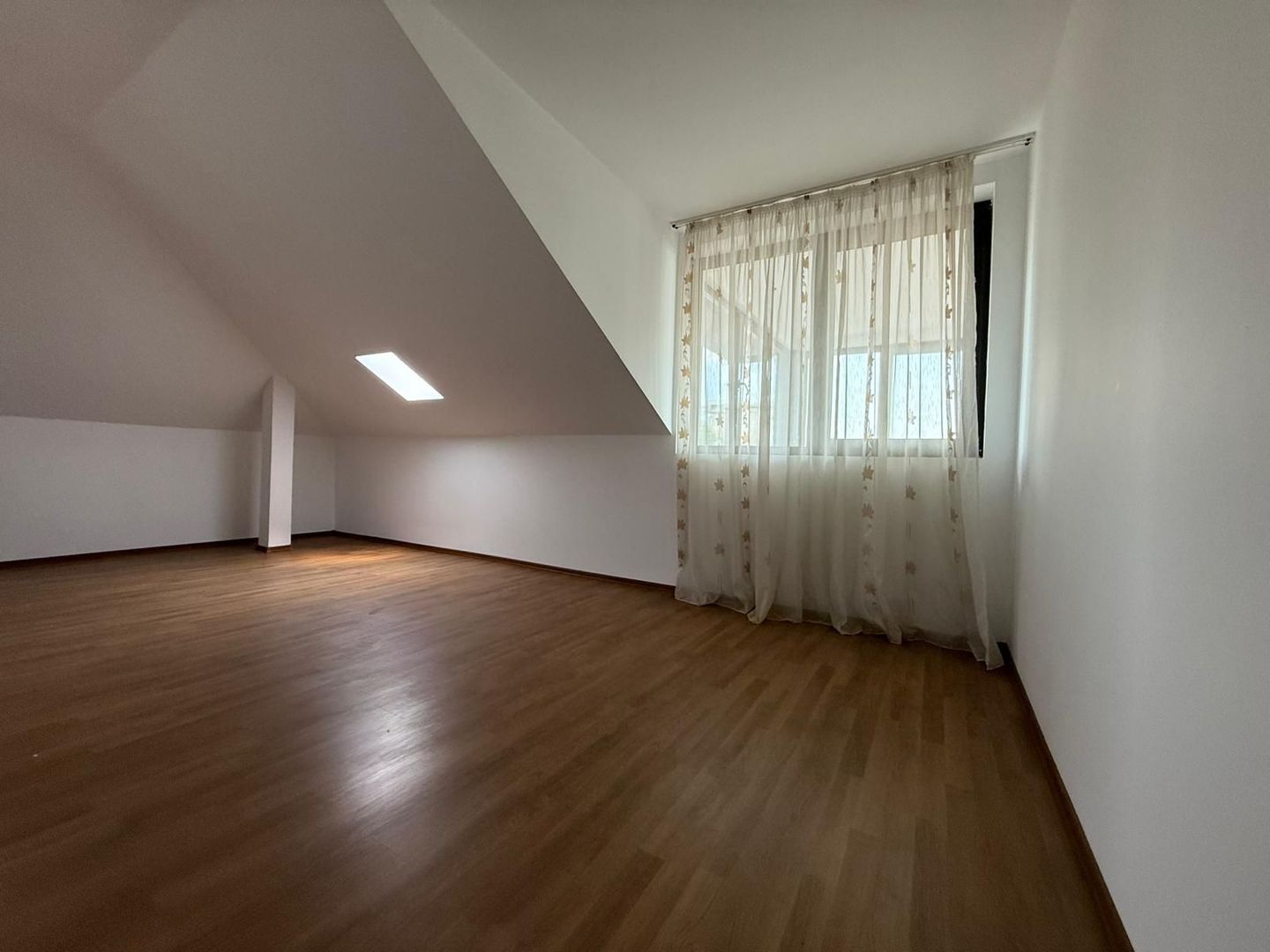 Casă de vânzare sau de închiriat in M12- INVESTIȚIE SAU LOCUINȚĂ? - Poză 19