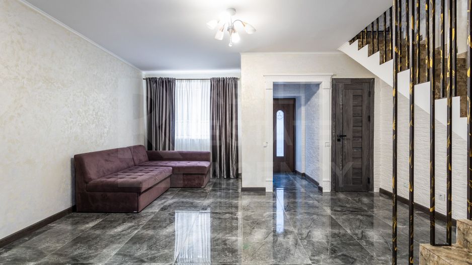 Chirie, casă, 3 nivele, 5 camere, strada Cantinei, Durlești - Poză 1