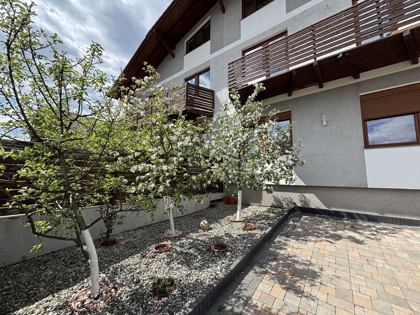 Casa 5 camere cu teren GENEROS si CARPORT - Cartierul Arhitectilor - Poză 26
