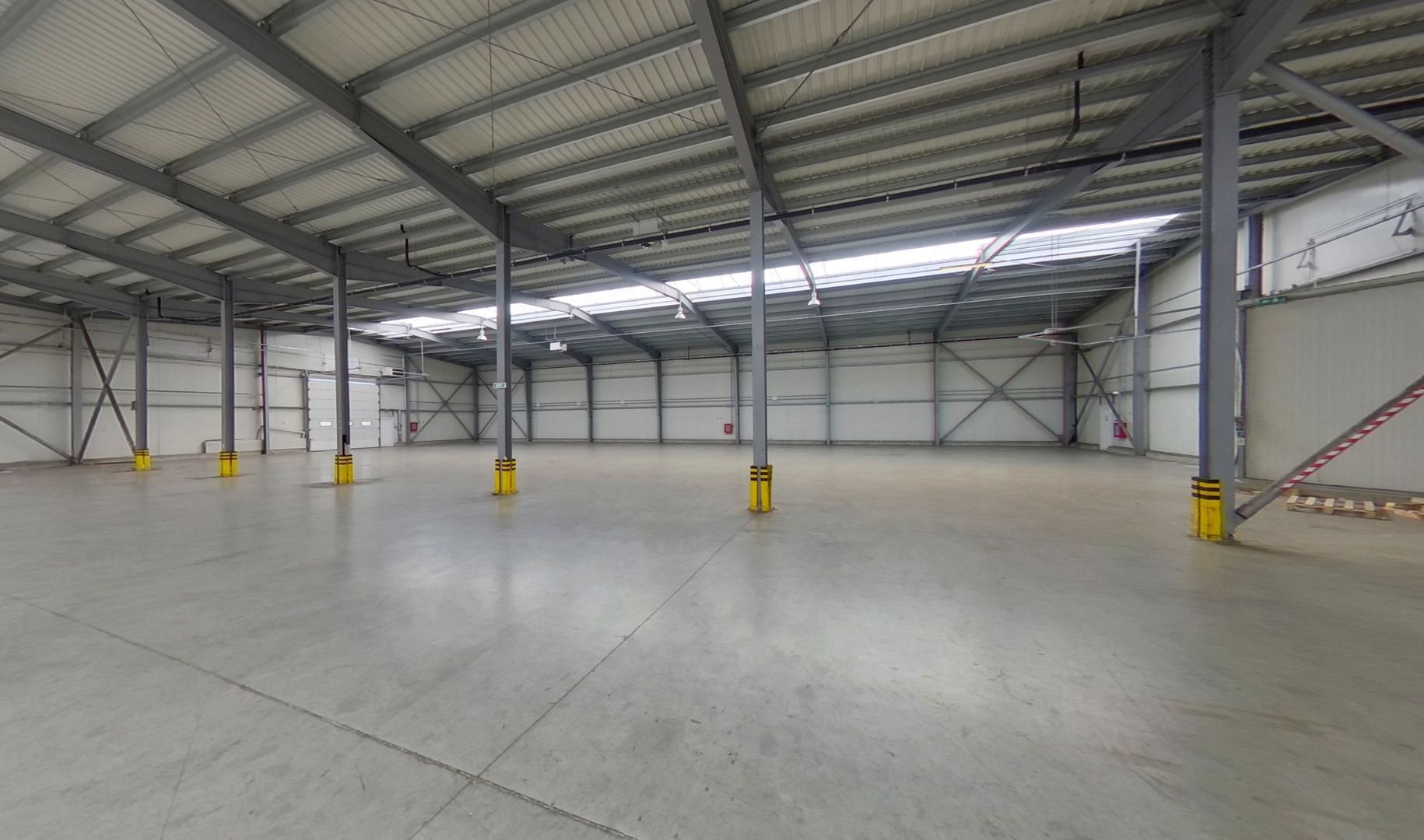 Parc industrial cu platformă betonată lângă A1 - Poză 5