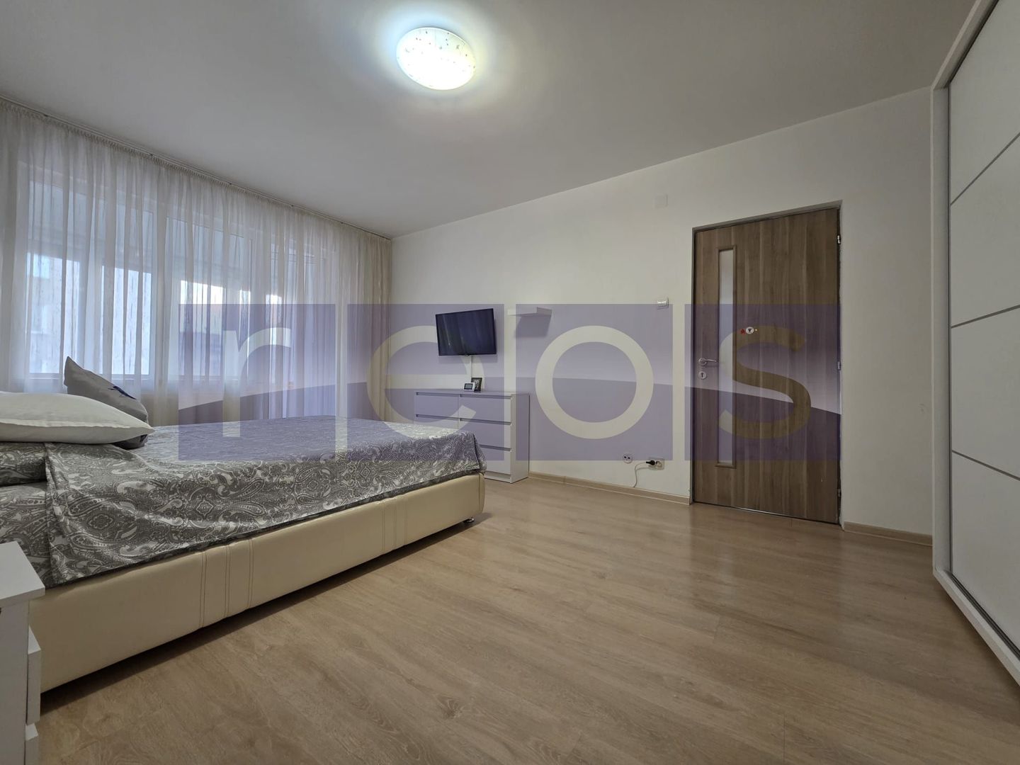 VANZARE -2 CAMERE -DECOMANDAT -PARCARE -CENTRALA PROPRIE - Poză 6