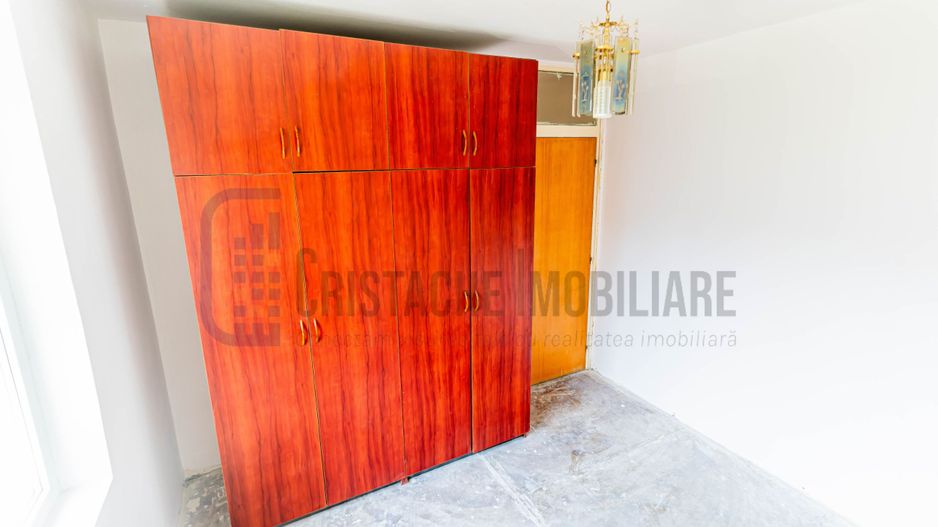 Fără comision! Apartament decomandat, 3 camere, an 1985, etj. 5, bloc anvelopat - Poză 2