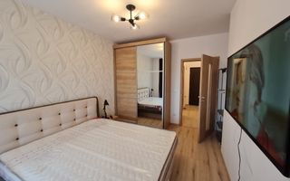 Lux la 5 minute de Iulius Town - Poză 26