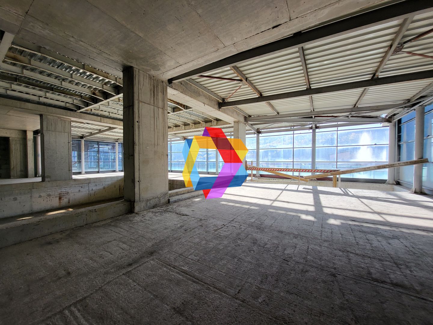 Clădire mixta -3600 mp - Poză 26