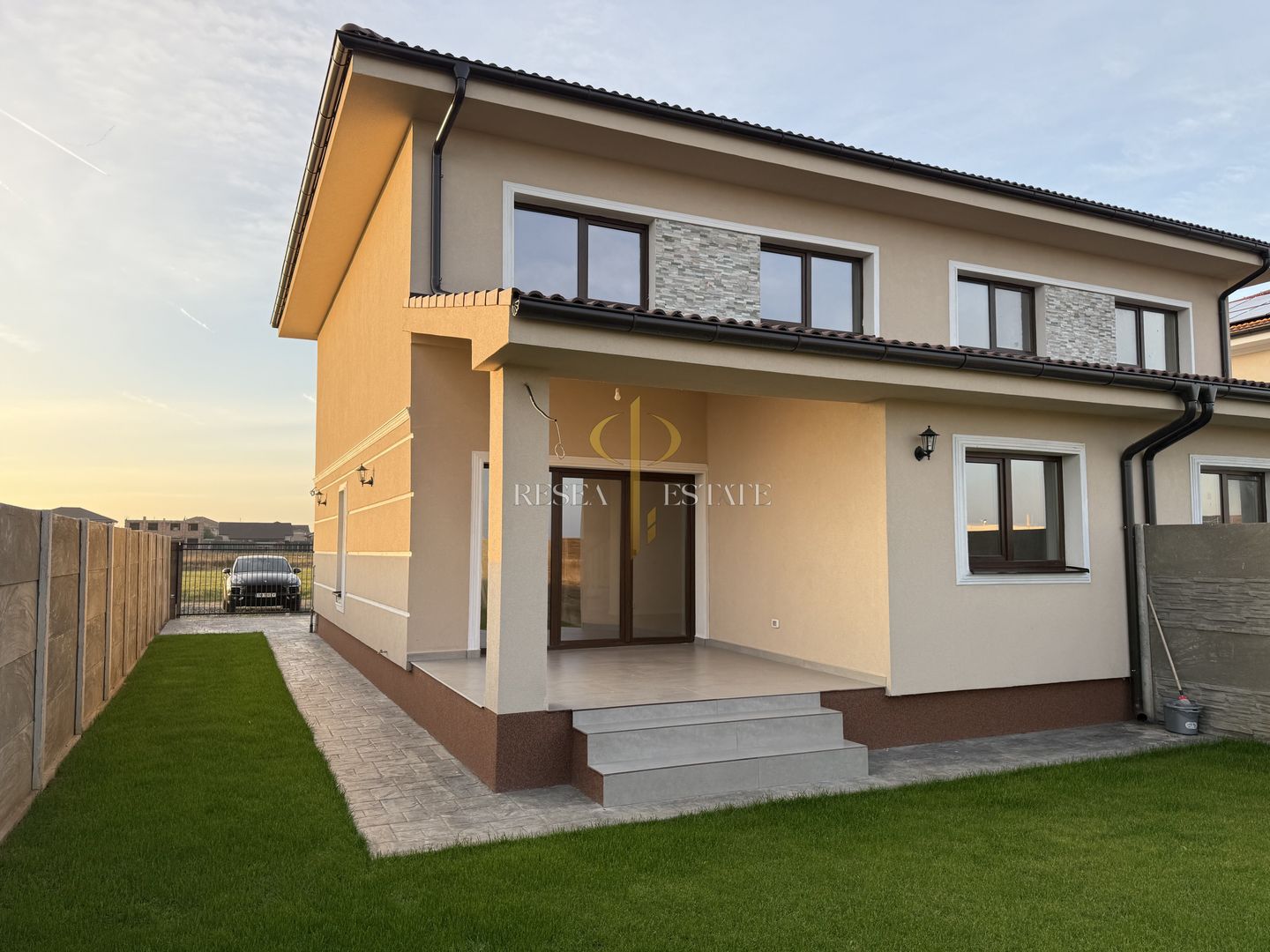 Duplex modern 5 camere| 113 mp + 320 mp teren| Mosnita Nouă - Poză 1
