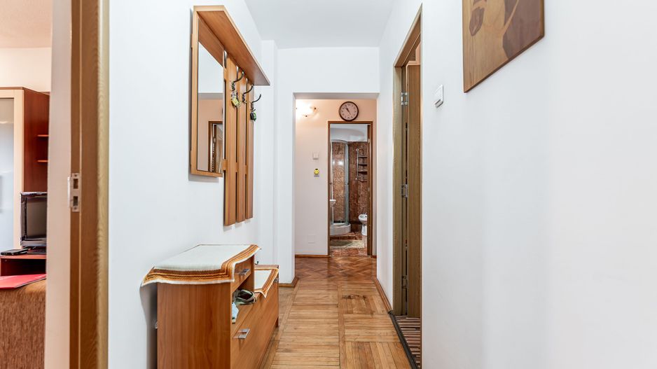 Apartament 3 camere, etaj 1,  zona Băncilor / Podgoria - Poză 6