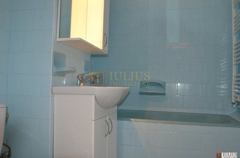 3 camere amenajat modern, cu centrala proprie(Include ctr Anaf). - Poză 15
