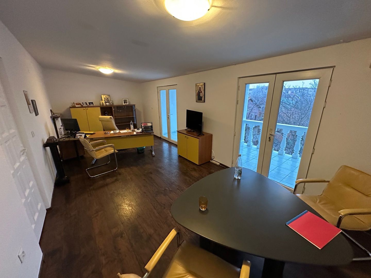 Cladire pretabila spațiu birouri/ clinica - Poză 3