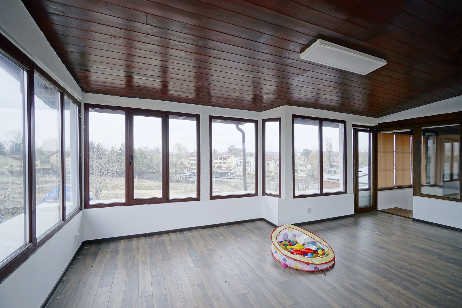 👉 Vilă spectaculoasă pe lac – Ghermănești | 573 mp | Terasă, ponton, - Poză 47