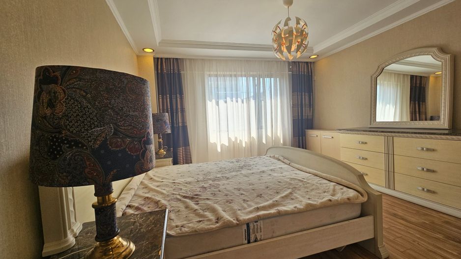 3 camere Inacu Nicoale Baneasa Piscina - Poză 1