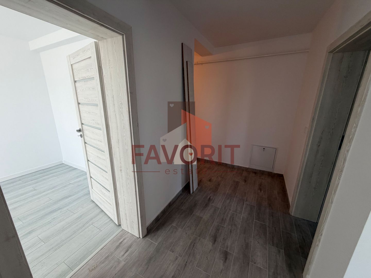 Disponibil imediat. Decomandat. TVA 21% inclus in pret - Poză 7