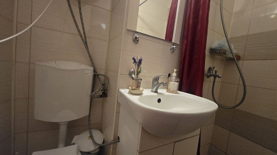 Apartament cu 3 camere de vânzare – Zona Nord, Constanța - Poză 4