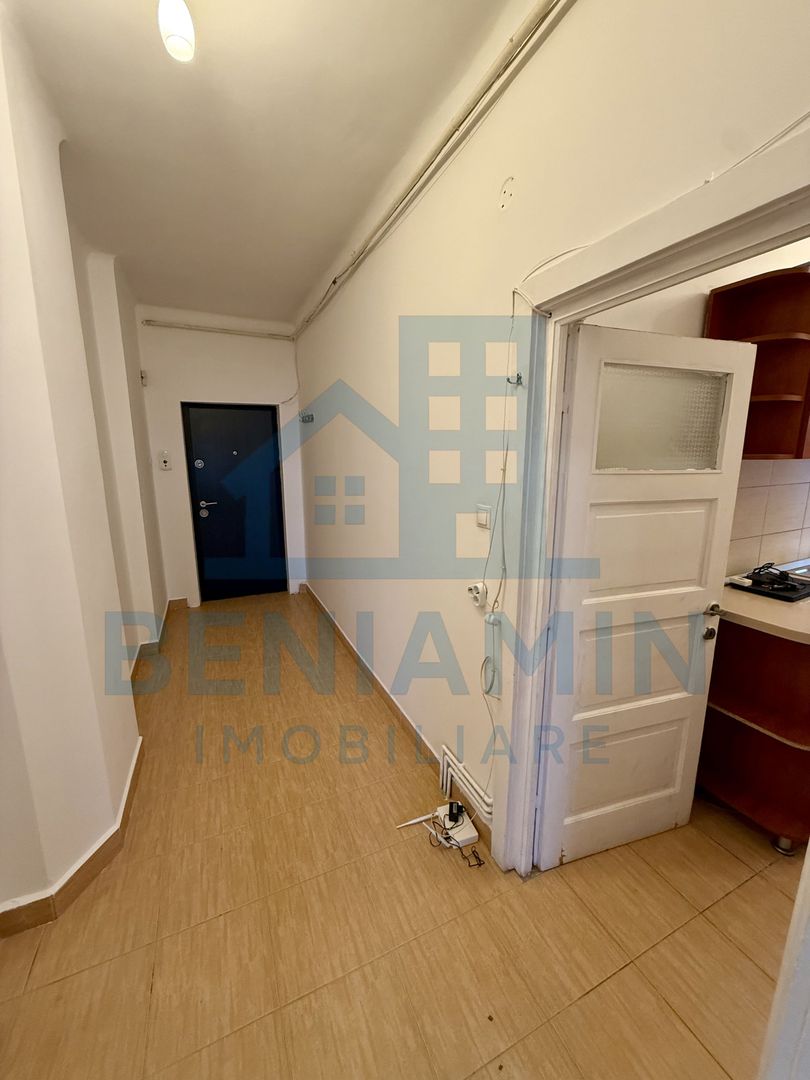 2 camere - 55mp - etaj 3 - centrala proprie - parcare - Central - Poză 7
