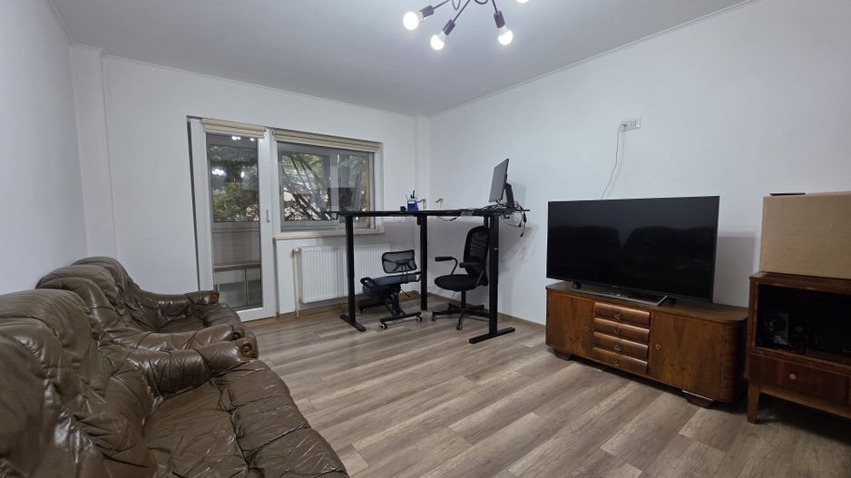 Renovat Top! Apartament 3 camere Teiul Doamnei - Poză 3