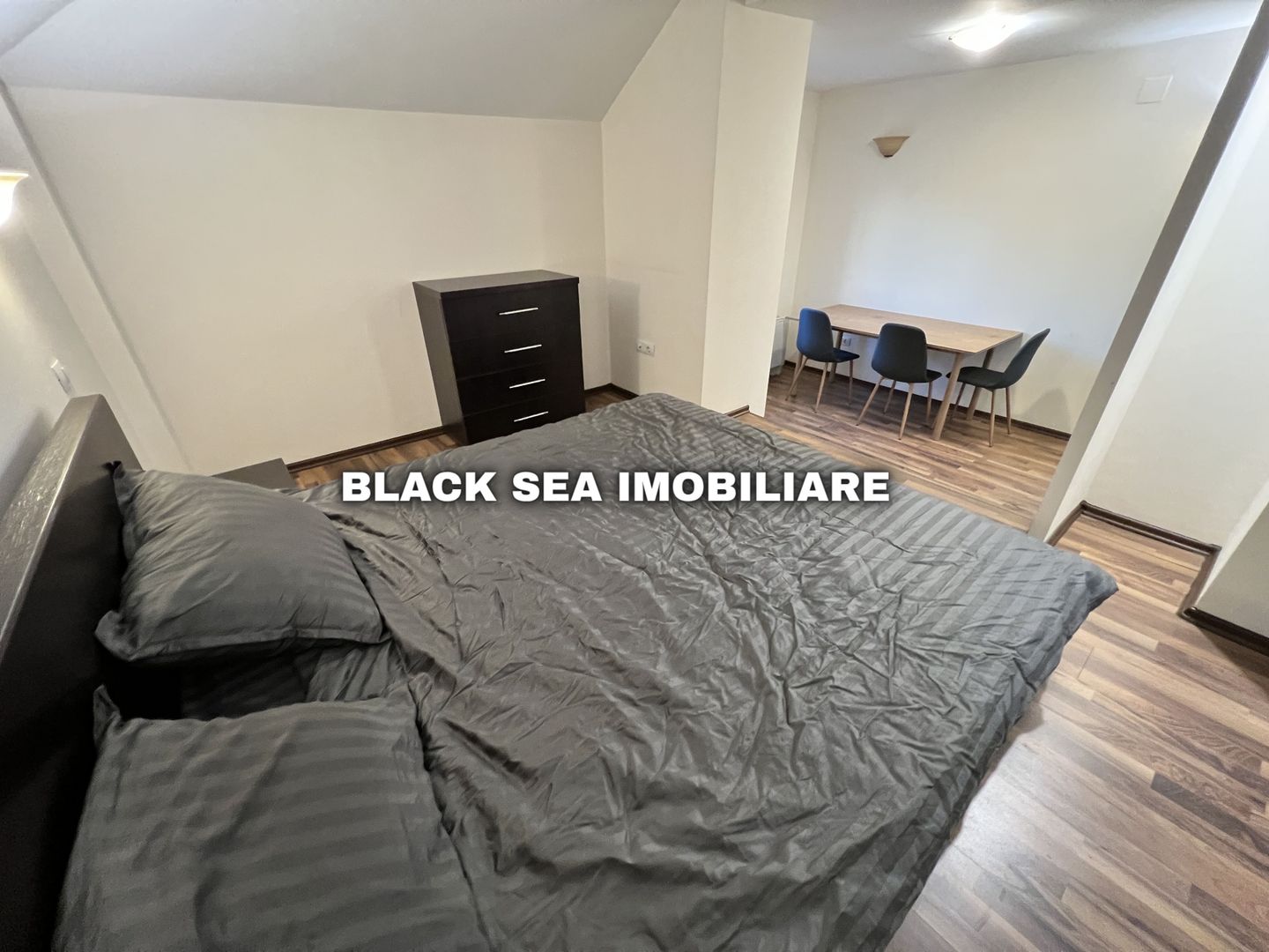 Apartament 3 camere zona Centrala foarte spatios - Termen Lung - Poză 6