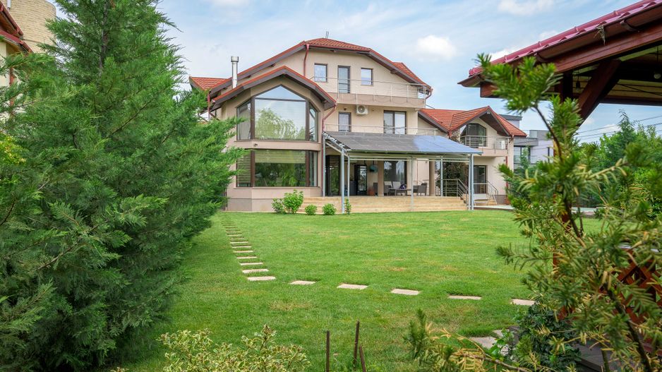 Vila cu design spectaculos, tehnologie smart & lifestyle complet - Poză 64