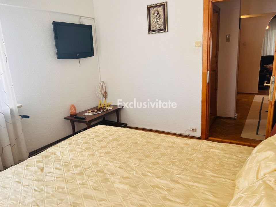 Apartament ultracentral, 3 camere, cu priveliste impresionanta, langa Mercur - Poză 6