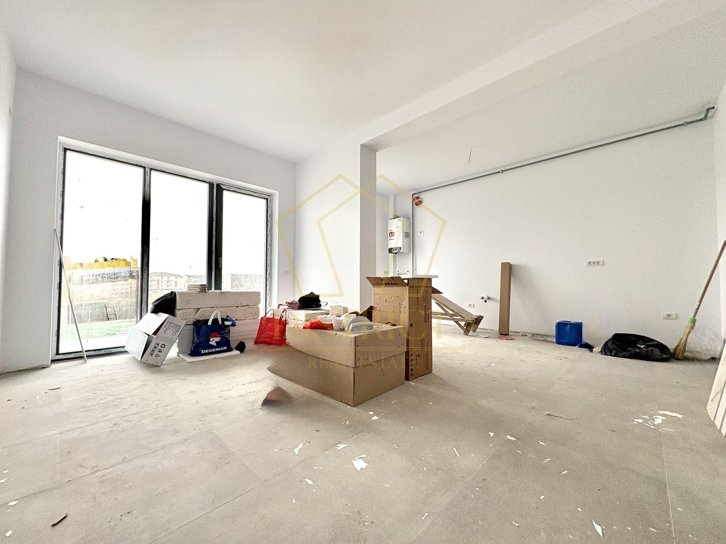 Apartament luminos cu 2 camere si balcon | Giroc | Hotel IQ - Poză 1