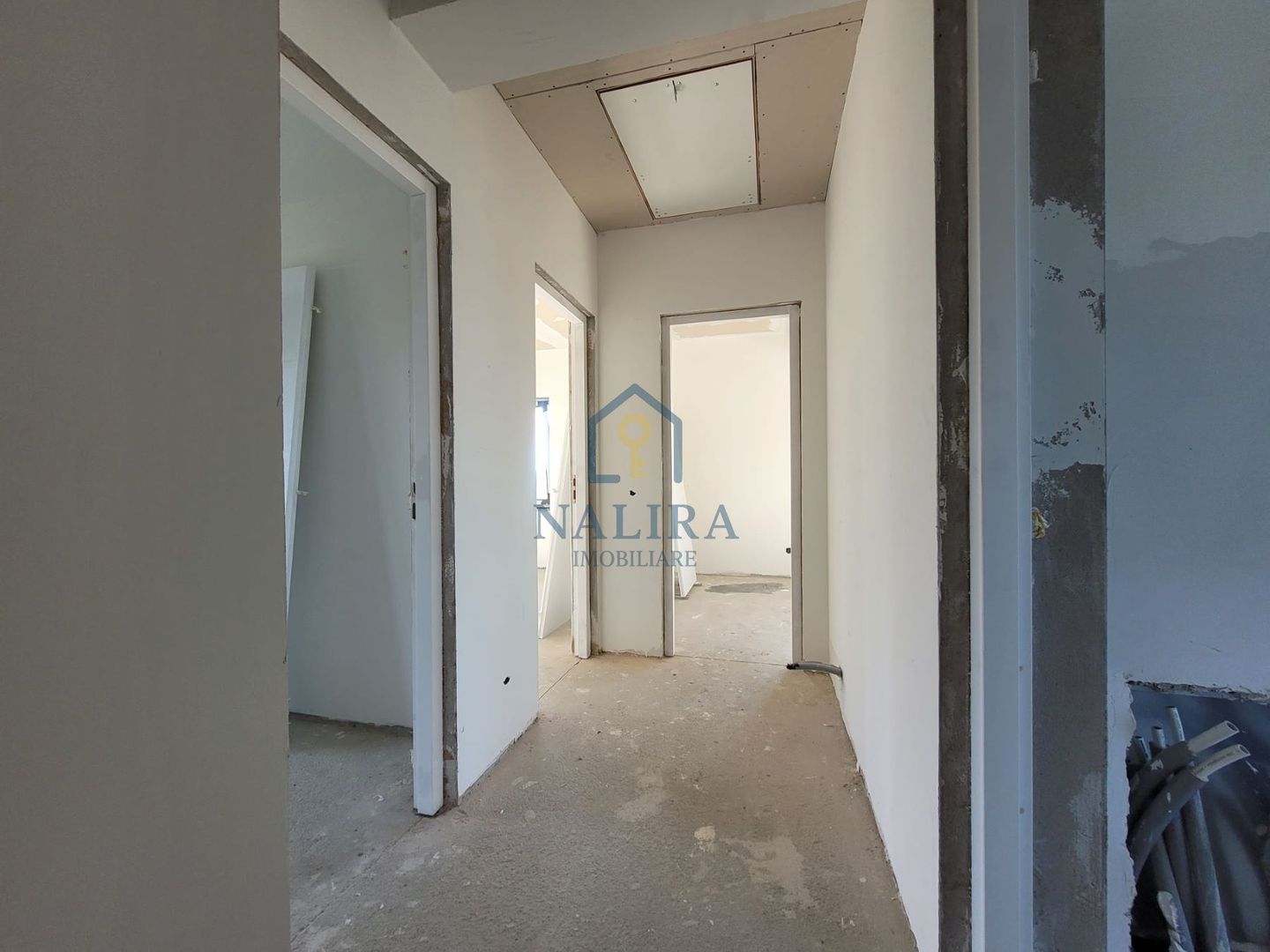 Duplex de vaznzare sat Sasar cartier nou de case spatioase - Poză 10